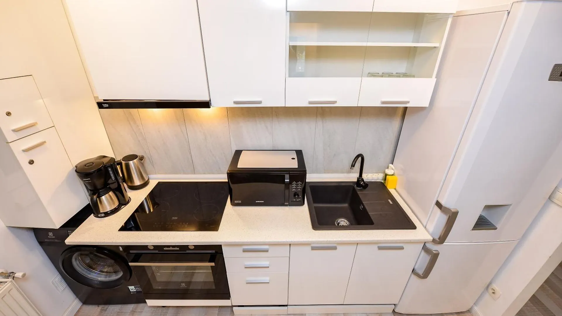 Ben Yehuda - Shabbat Friendly Apartments Bucharest 0*,  Romania